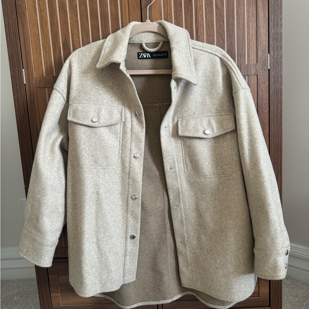 Zara Button Up Shacket medium - Picture 2 of 4